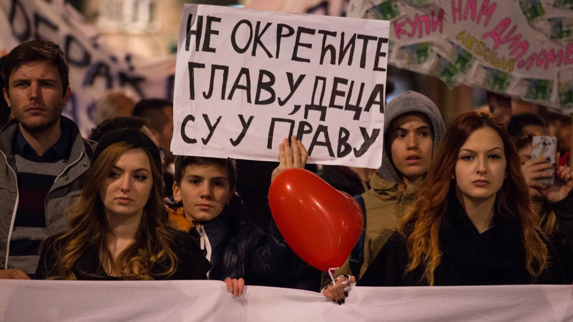 Izvedite nas sve pred sud, bićemo još glasniji