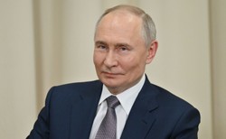 Putin grozi rakietami Oresznik i wspomina Polskę. Wojskowy: Próbuje uczynić z niego cud... to składak