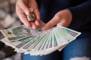 Zmiany w prawie pracy 2026: nowy staż pracy, wyższa płaca minimalna i nowe zasady L4