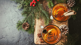 Herbatki zimowe - kiedy warto pić? Co dodać do herbaty rozgrzewającej?