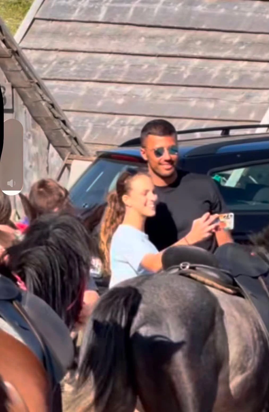 Rodri se slika sa navijačicom na Durmitoru | Foto: instagram.com/etnokatundurmitor