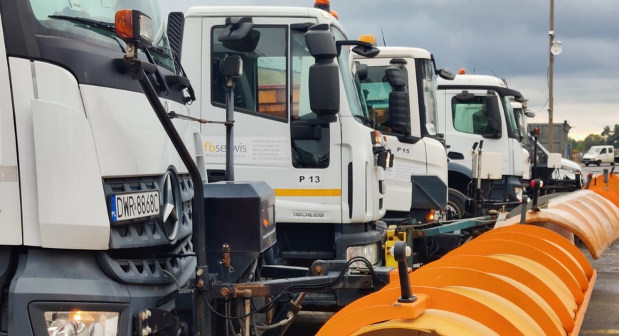 Do akcji gotowych jest 91 pługosyparek , a w magazynach wykonawców zgromadzono już ponad 4200 ton soli. 