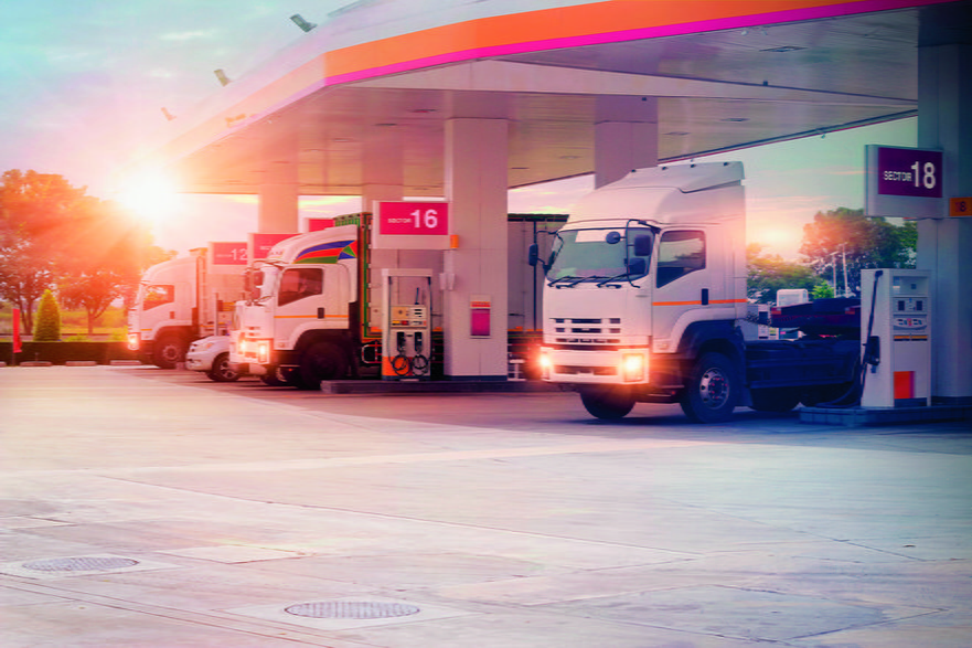 W ubiegłym roku ogromnym problemem dla firm transportowych były gwałtownie rosnące ceny paliw. Ostatnio sytuacja się tutaj nieco uspokoiła, ale czy na długo?