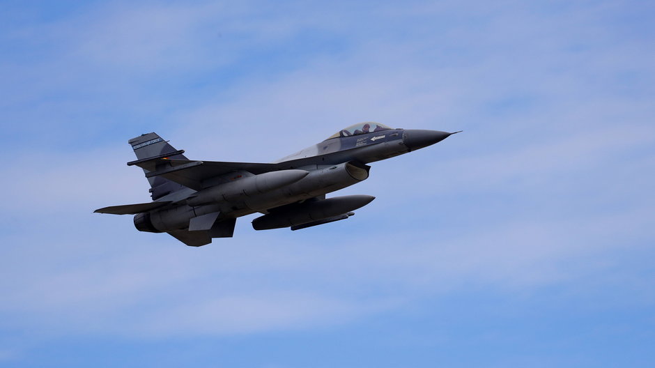Samolot F-16 (zdj. ilustracyjne)