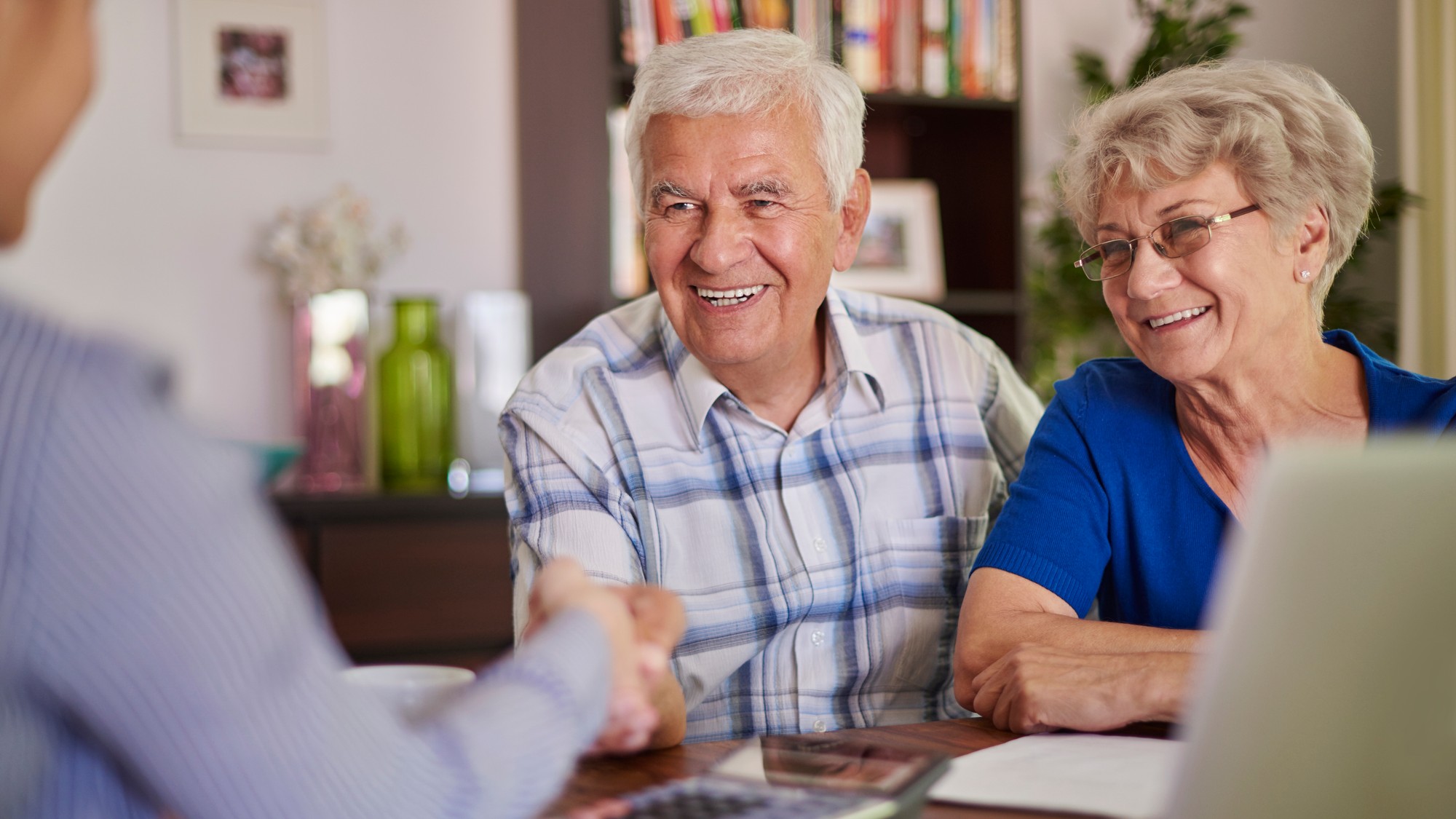 Štátny dôchodok už dnes slúži skôr ako doplnok k vlastným úsporám, než ako plnohodnotný príjem, ktorý by pokryl všetky náklady