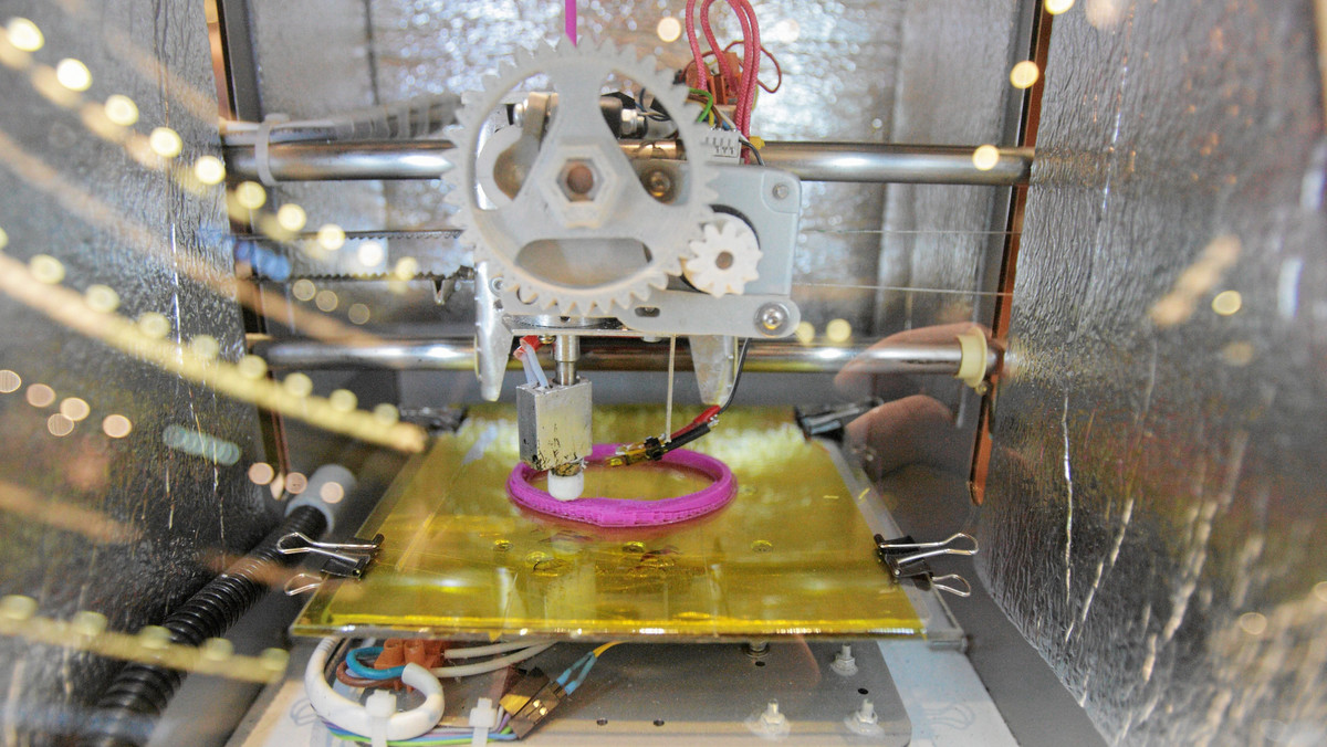 Firmy z dynamicznie rozwijającej się branży związanej z drukiem 3D chce przyciągnąć Radomskie Centrum Innowacji i Technologii. Z myślą o nich w ciągu roku w Radomiu ma powstać wyposażona w nowoczesny sprzęt hala technologiczna.