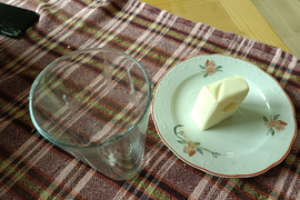 Jelena zna kako da brzo, lako i lepo OTOPITE PUTER: Otkrila nam je super trik kad je spremala svoju SAVRŠENU TORTU, a kad može ona, koja nije neka kuvarica, može svako!