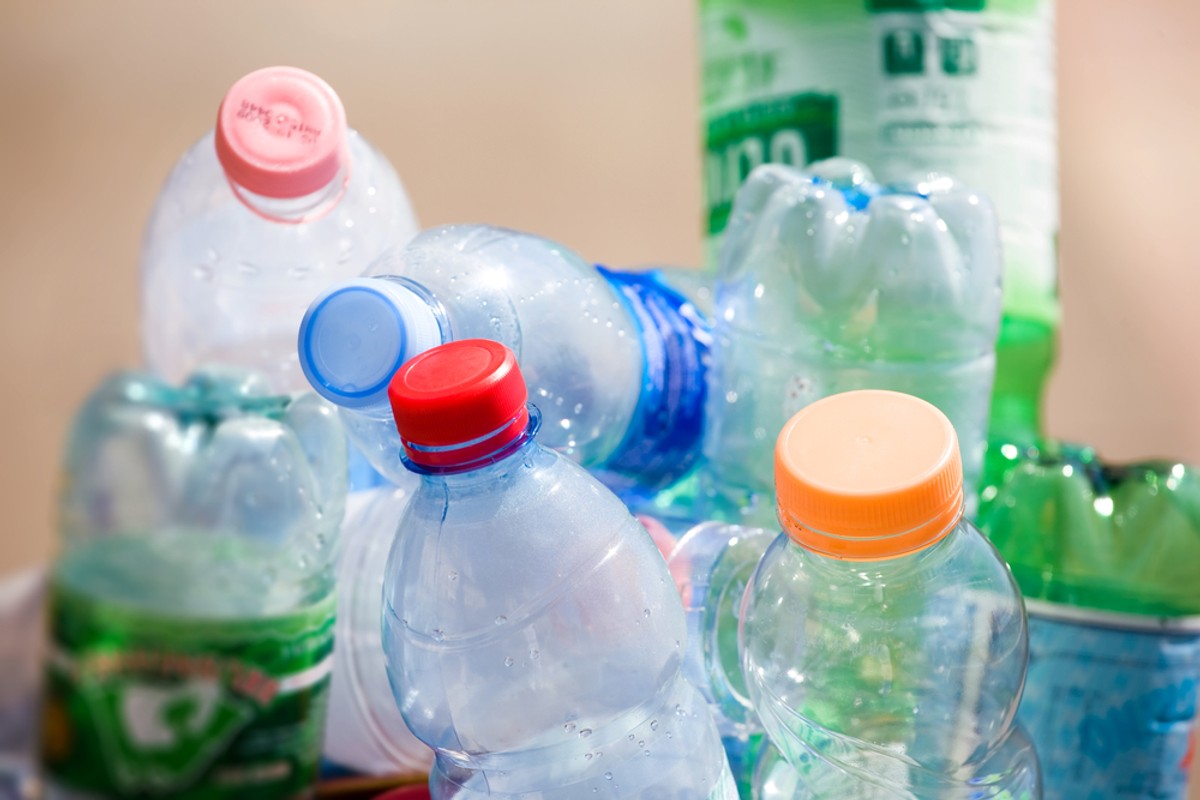 Bisfenol A ma jednak także liczne zalety. Jest tani, łatwy w produkcji i nie zmienia smaku przechowywanych produktów