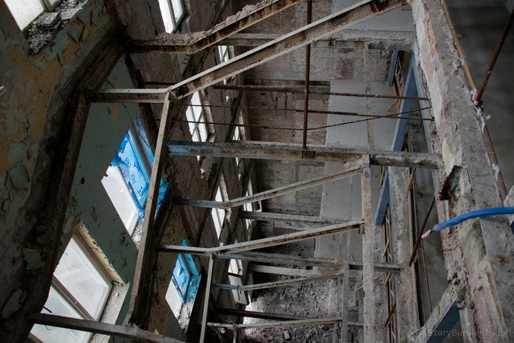 Warszawski wieżowiec Prudential od środka