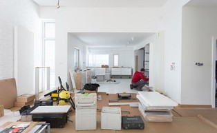 Polacy nie przestraszyli się inflacji. Nie spada zainteresowanie usługami remontowymi