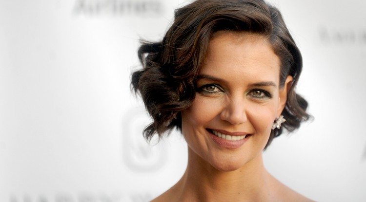 Rég láttuk ilyen szépnek - Katie Holmes Hófehérkeként tündökölt - FOTÓK