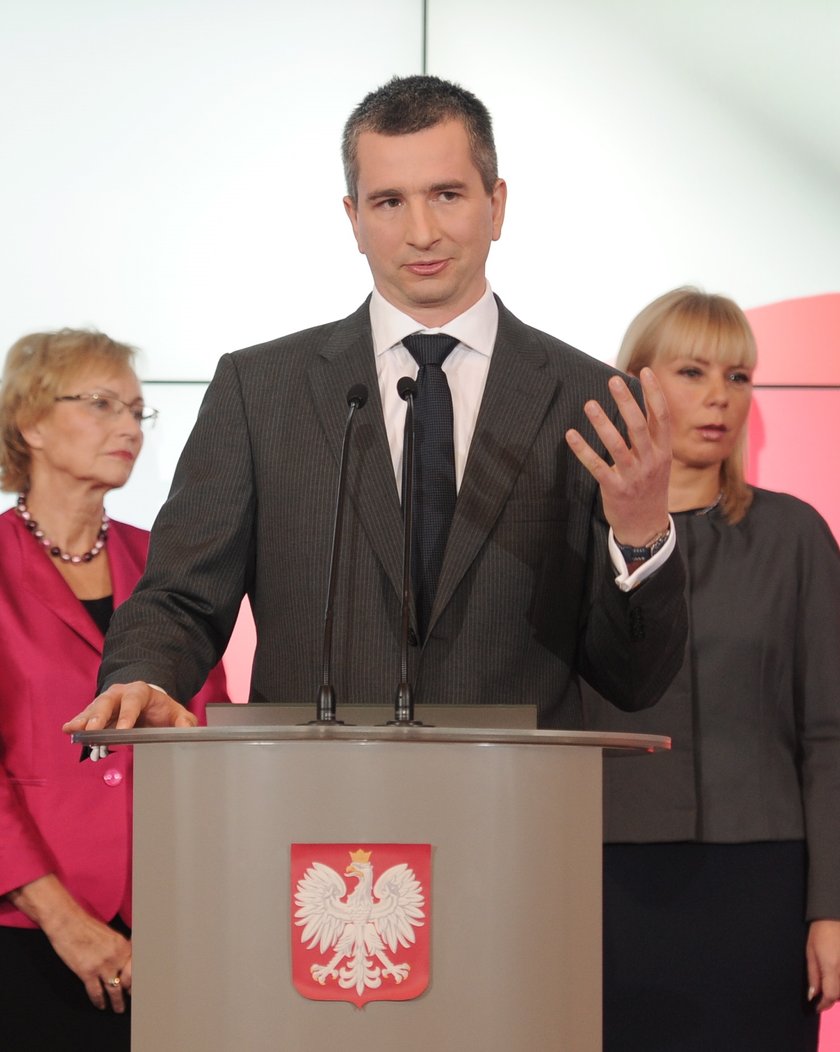 Polacy czekają na zmiany w podatkach. Na razie minister finansów nic nie zmieni