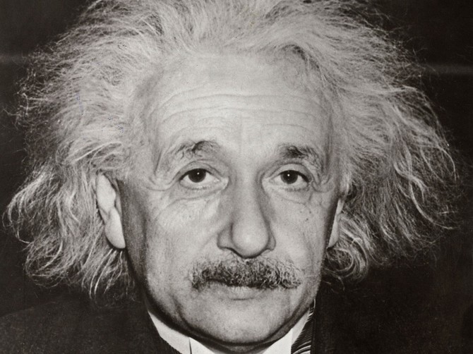 Albert Ajnštajn