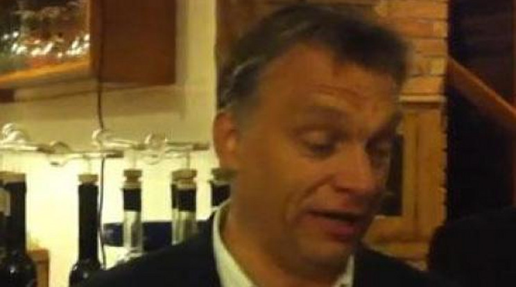 Így nótázik Orbán Viktor – videó