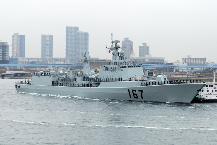 Shenzhen (DDG-167), niszczyciel typu 051B klasy Luhai, w Tokio, Japonia listopad 2007 r.