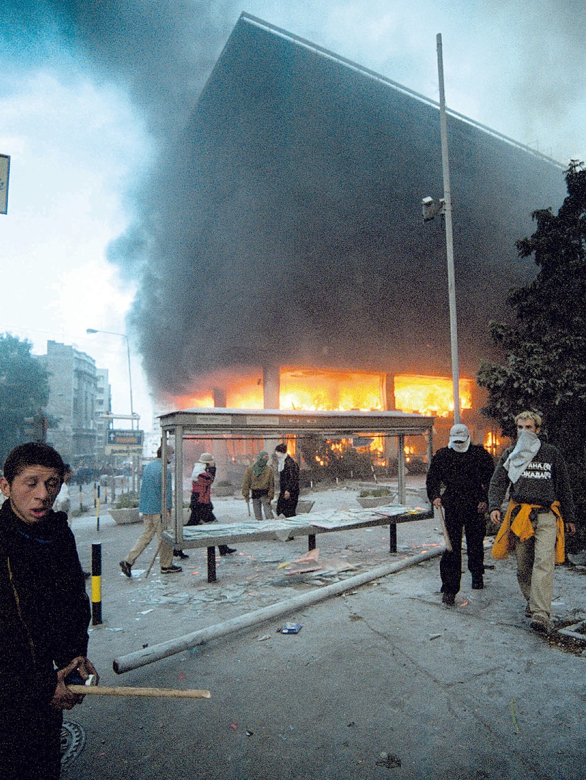 Proganja nas neprevladana prošlost: Zgrada RTS-a 5. oktobra