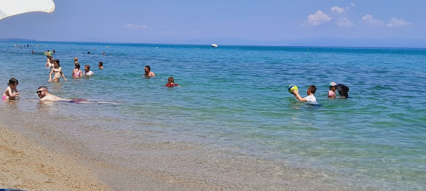 Stigli turisti na grčke plaže