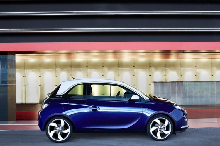Opel adam