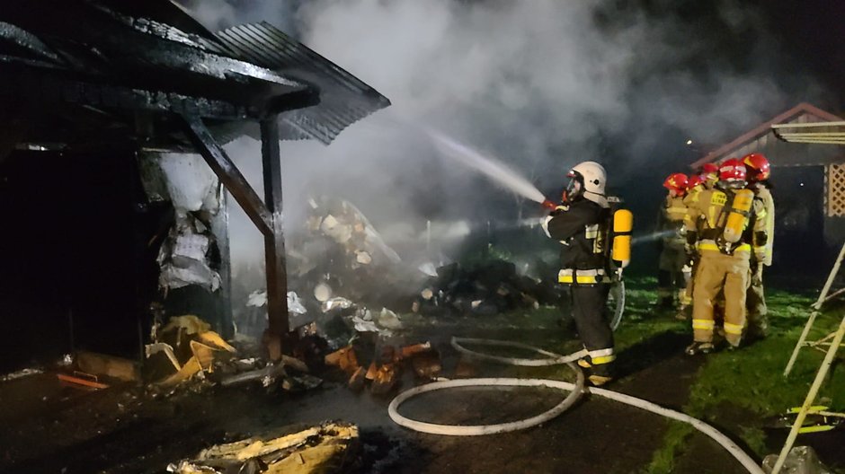 Interwencja straży pożarnej przy ul. Zarzecznej w Bronowie - 15.09.2022 · fot. kpt. Tomasz Kokoszyński, , KM PSP Bielsko-Biała