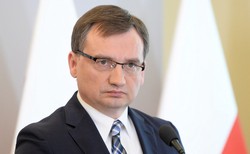 Zbigniew Ziobro broni Lecha Kaczyńskiego w sprawie Tomasza Komendy i uderza w "Wyborczą". "Szokująca jest manipulacja GW"