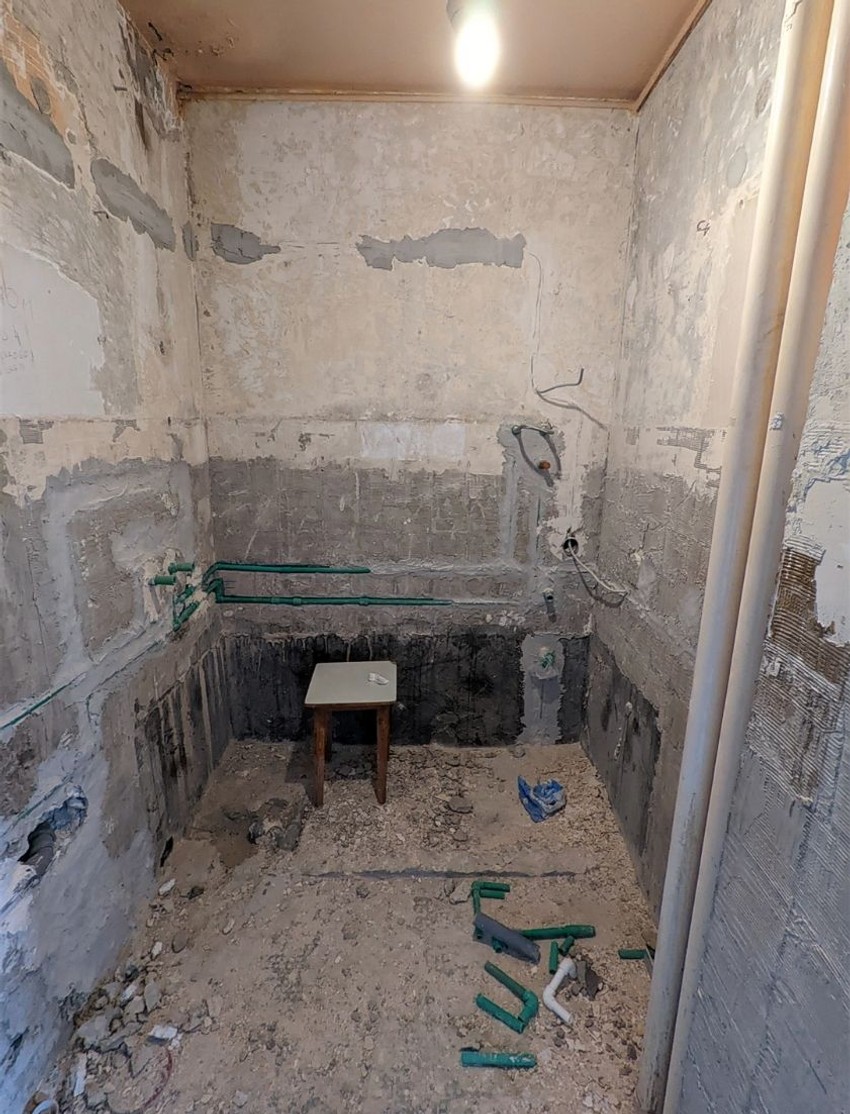 Još jedno uništeno kupatilo