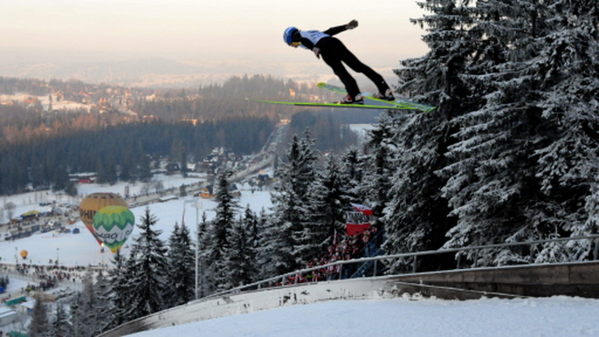 Zgodnie z planem przebiegają przygotowania do Pucharu Świata w skokach narciarskich w Zakopanem. Końcem października ruszyła sprzedaż biletów na zakopiańskie konkursy.