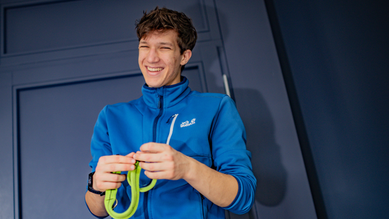 Nem tiktokozik, régi kötelekből épít márkát, pedig még csak 17 éves: Péteri Zsombor és a Clmb sztori