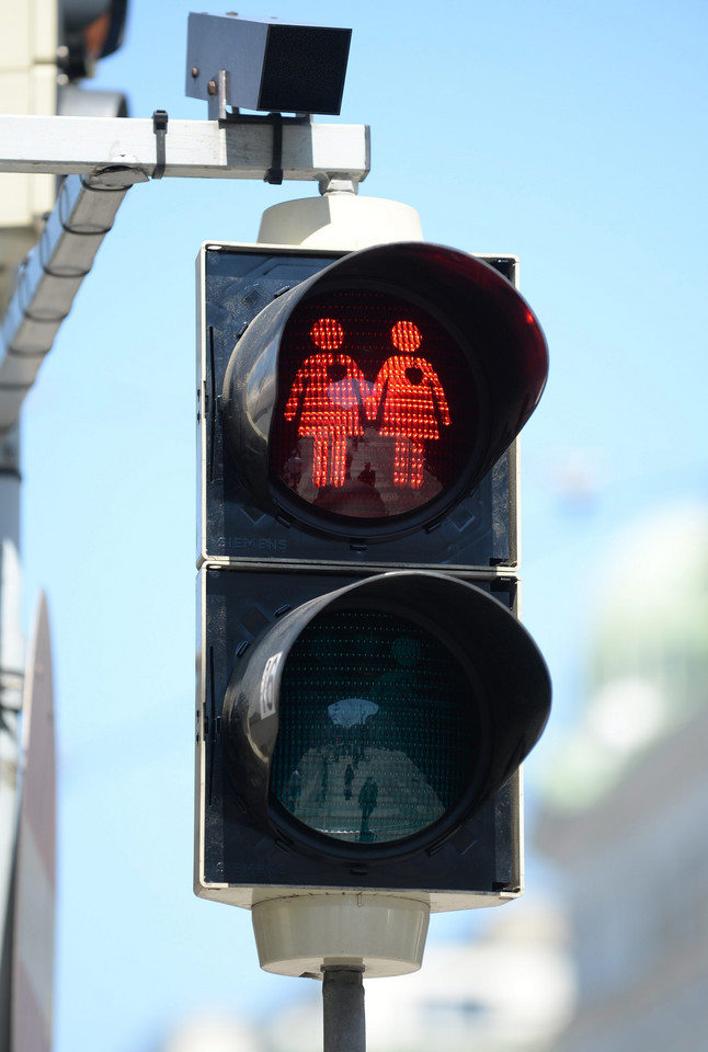 AUSTRIA SOCIETY CULTURE (Traffic Lights Vienna)