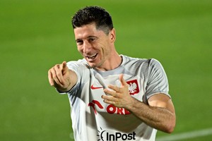 Robert Lewandowsk „Marketingowo dorównał Ronaldo”. Ile jest wart najlepszy polski piłkarz?