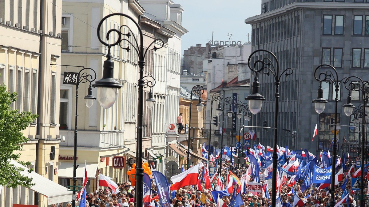 uczestnicy marszu