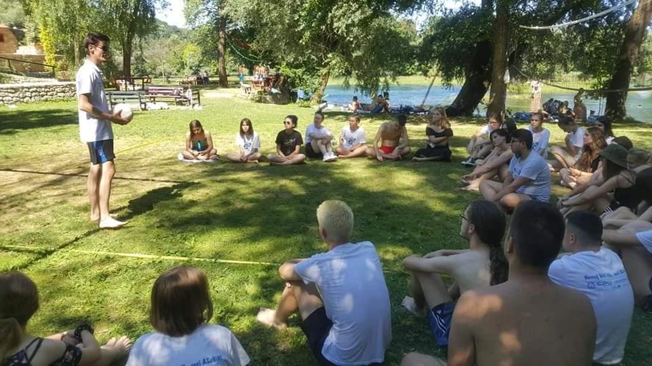 Bosanska Otoka, kamp za mlade