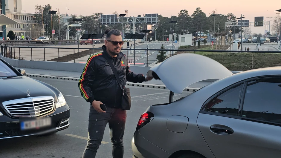 Bora Santana na aerodromu