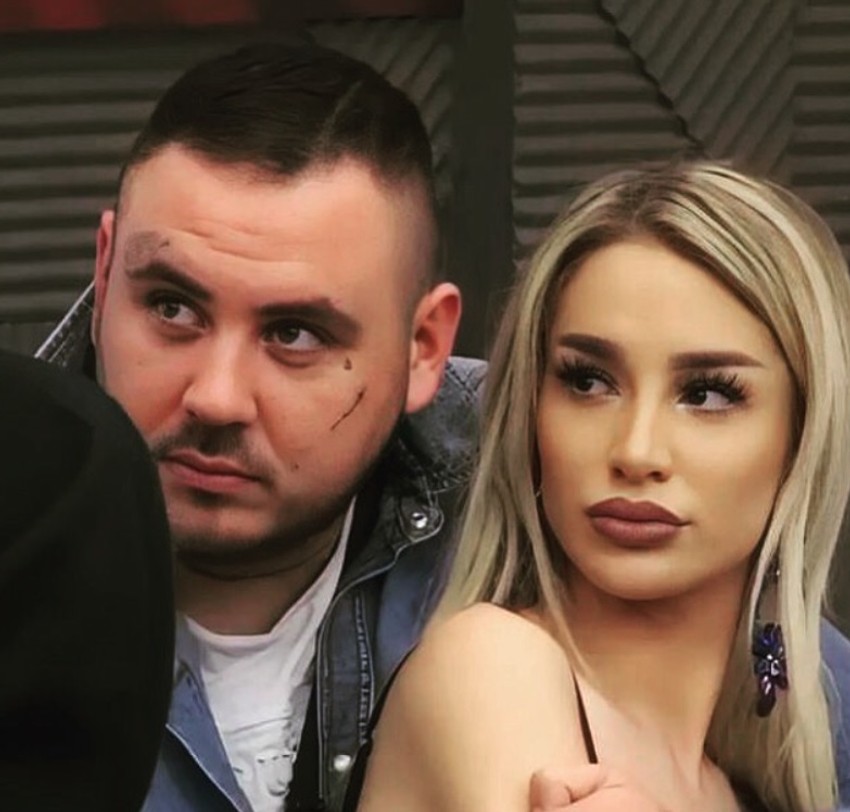 Filip i Aleksandra staju na ludi kamen