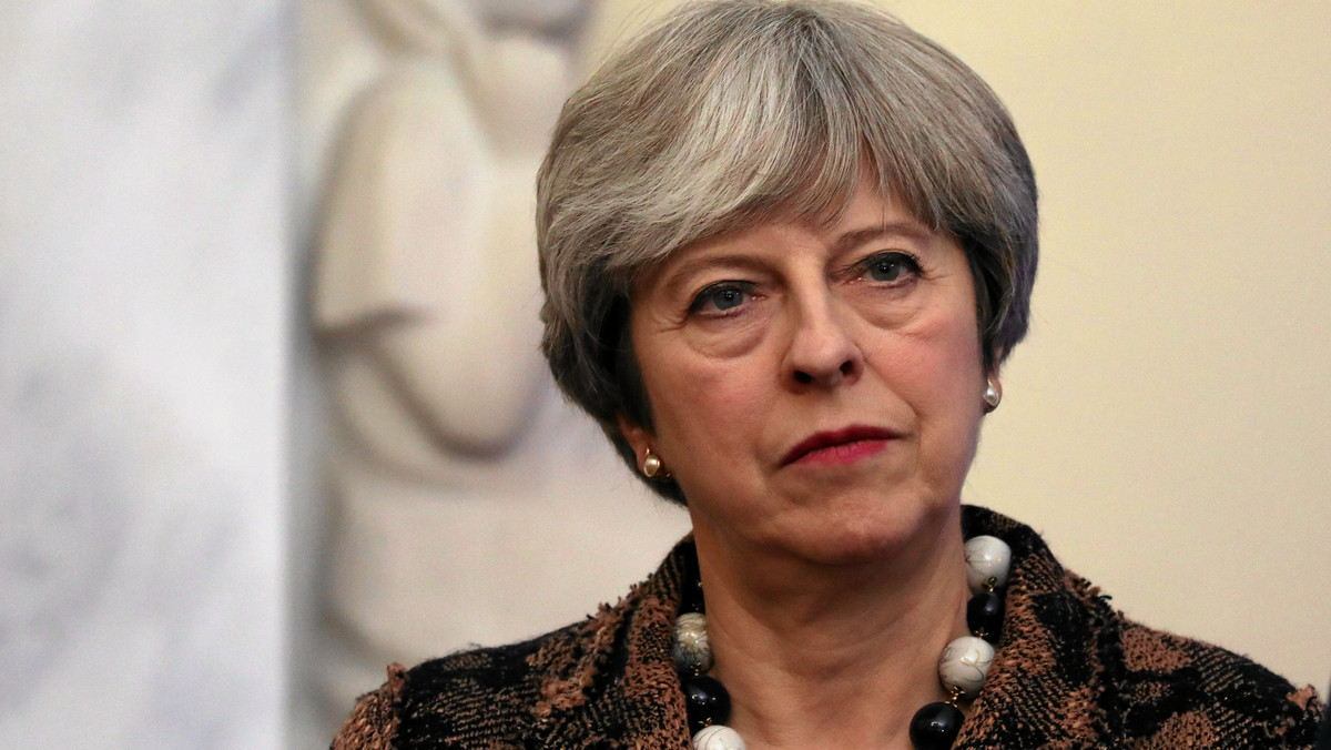 Brytyjska premier Theresa May oświadczyła, że obywatele państw UE, którzy przybędą do W. Brytanii w okresie przejściowym po Brexicie nie powinni mieć takich samych praw do pozostania w tym kraju, jak ci, którzy przybyli wcześniej - informuje AP.