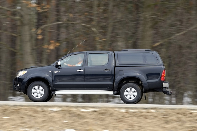 Używana Toyota Hilux: ciężarówka 4x4