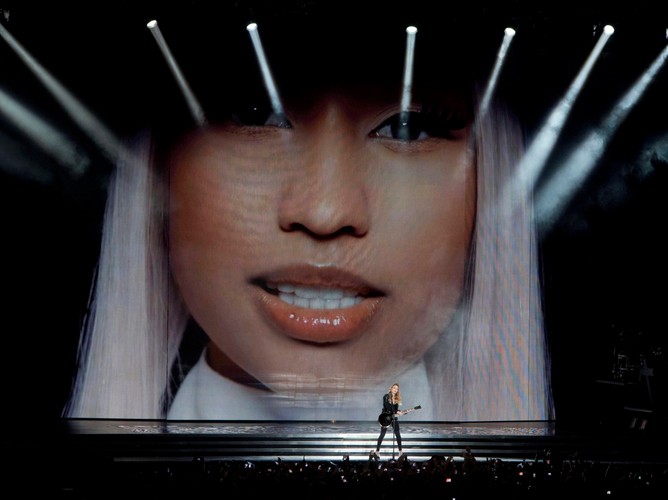 Madonna podczas koncertu w Abu Dhabi