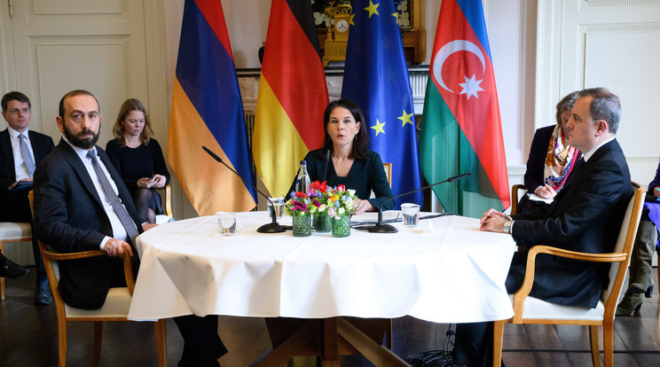 Azerbajdzsán és Örményország külügyminisztere a Müncheni Biztonsági Konferencián / Fotó: Northfoto