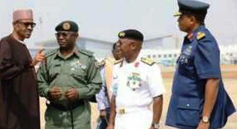 ___6083323___https:______static.pulse.com.gh___webservice___escenic___binary___6083323___2017___1___20___0___Pres-Buhari-and-Service-Chiefs