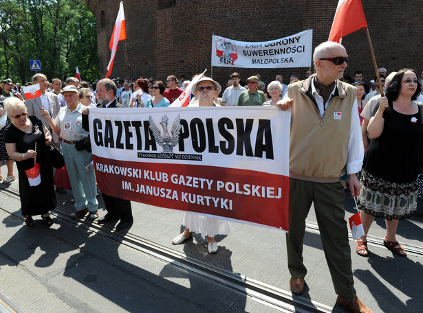 Gwizdy i krzyki w Krakowie. "Gdzie jest wrak?", "Koalicja Targowica!"