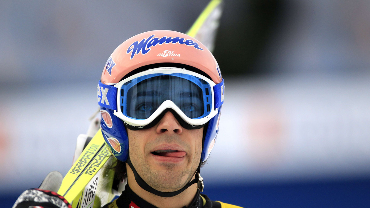 Austriaccy skoczkowie Michael Hayboeck oraz Andreas Kofler okazali się najlepsi na pierwszym treningu na skoczni normalnej w Lillehammer (HS 100) - informuje serwis Skijumping.pl.