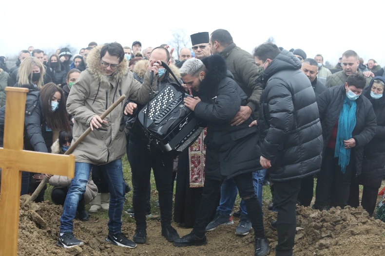 Darko Lazić, sahrana oca u Brestaču 