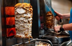 Dziś KE ma podjąć decyzję w sprawie... kebaba. Co to może oznaczać dla konsumentów?