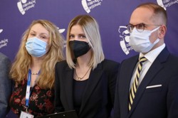 Spór o dostępność leków na Covid-19. KPRM zarzuca KO "kłamstwo i dezinformację"