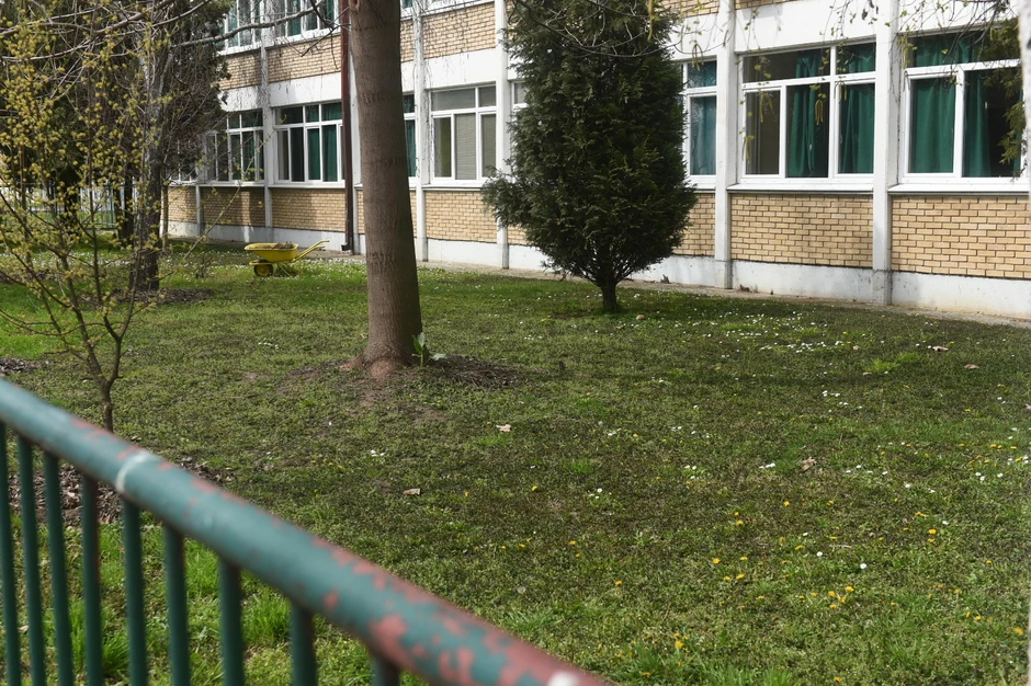 Dvorište škole u kojoj se dogodila tragedija