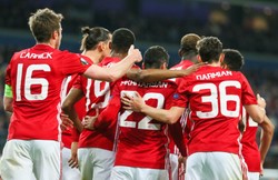 Liga angielska: W wielkanocnym hicie Manchester United zmierzy się z Chelsea Londyn