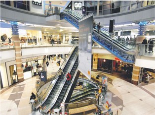 Umowa najmu lokalu w centrum handlowym: Sprawdź, na co zwrócić uwagę