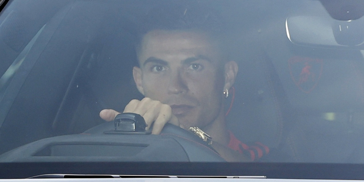Cristiano Ronaldo nie wygląda na szczęśliwego w Manchesterze. 