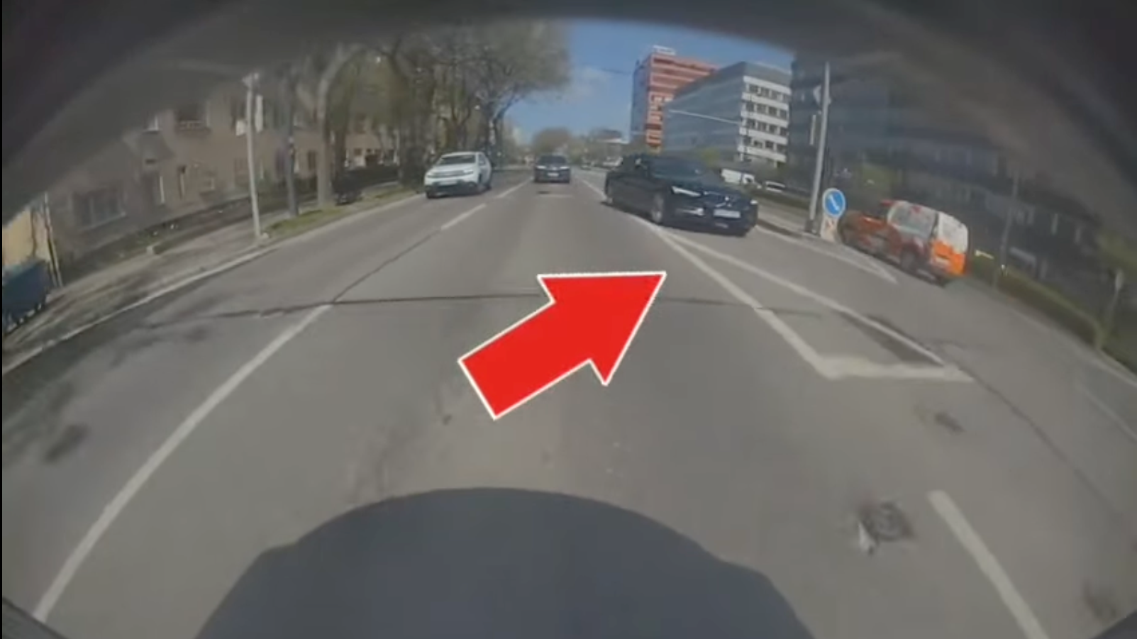 Jazda vodiča po Karadžičovej ulici v Bratislave