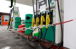 Na stacjach we Francji paliwa nie ma. Na czarnym rynku litr kosztuje 3,50 euro