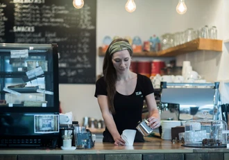 Konobarica - ilustracija